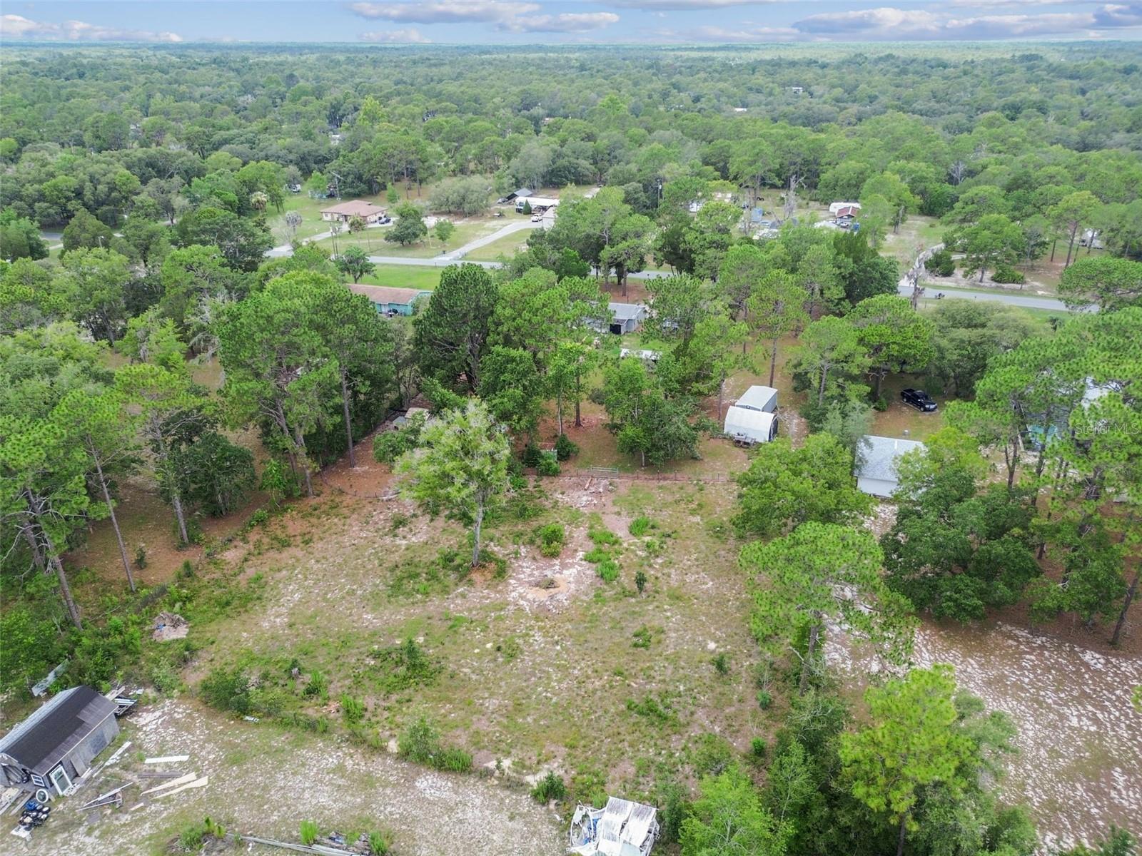 Listing photo id 58 for 7159 Straight Avenue