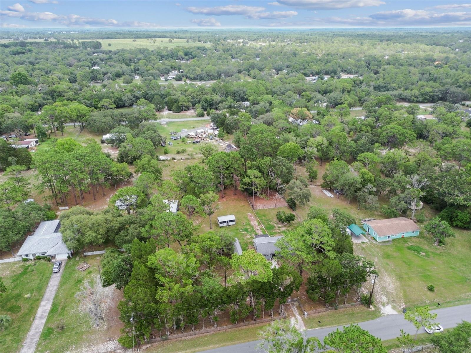 Listing photo id 61 for 7159 Straight Avenue