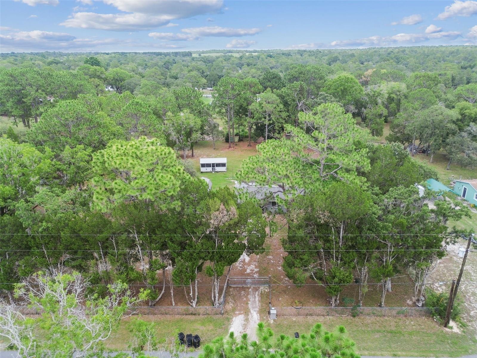 Listing photo id 63 for 7159 Straight Avenue