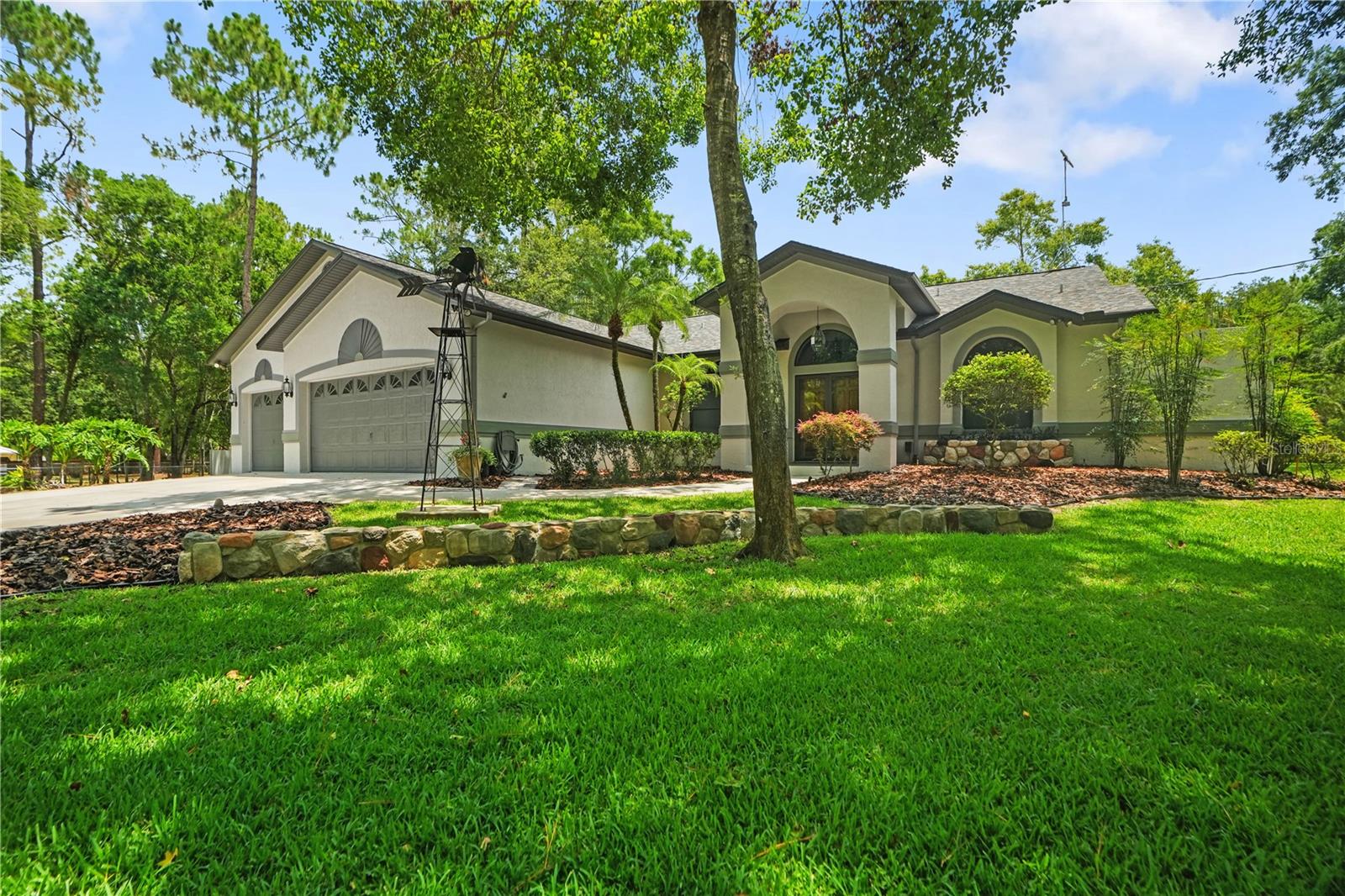 Details for 8518 Quail Hollow Boulevard, WESLEY CHAPEL, FL 33544
