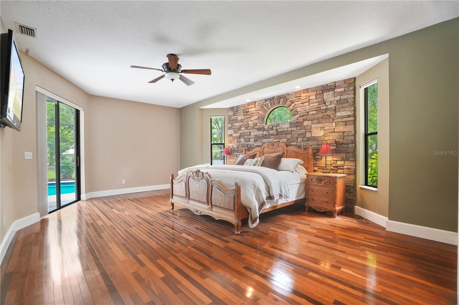 Image 15 of 94 For 8518 Quail Hollow Boulevard