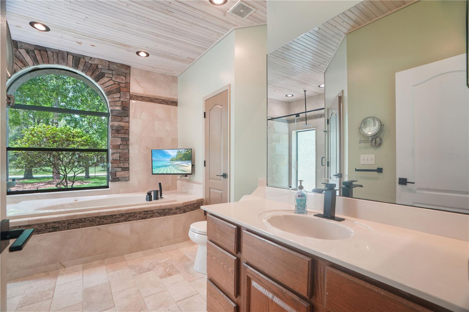 Image 20 of 94 For 8518 Quail Hollow Boulevard