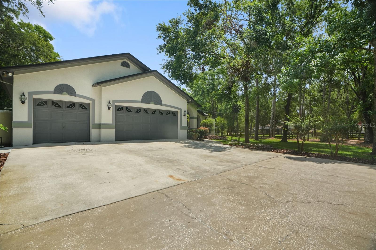 Image 3 of 94 For 8518 Quail Hollow Boulevard