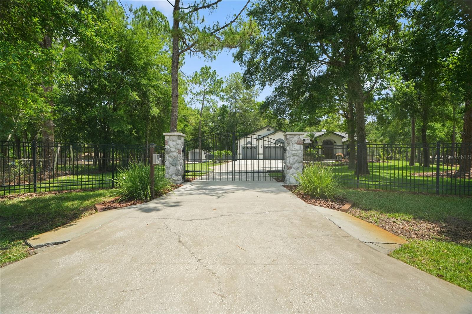 Image 6 of 94 For 8518 Quail Hollow Boulevard