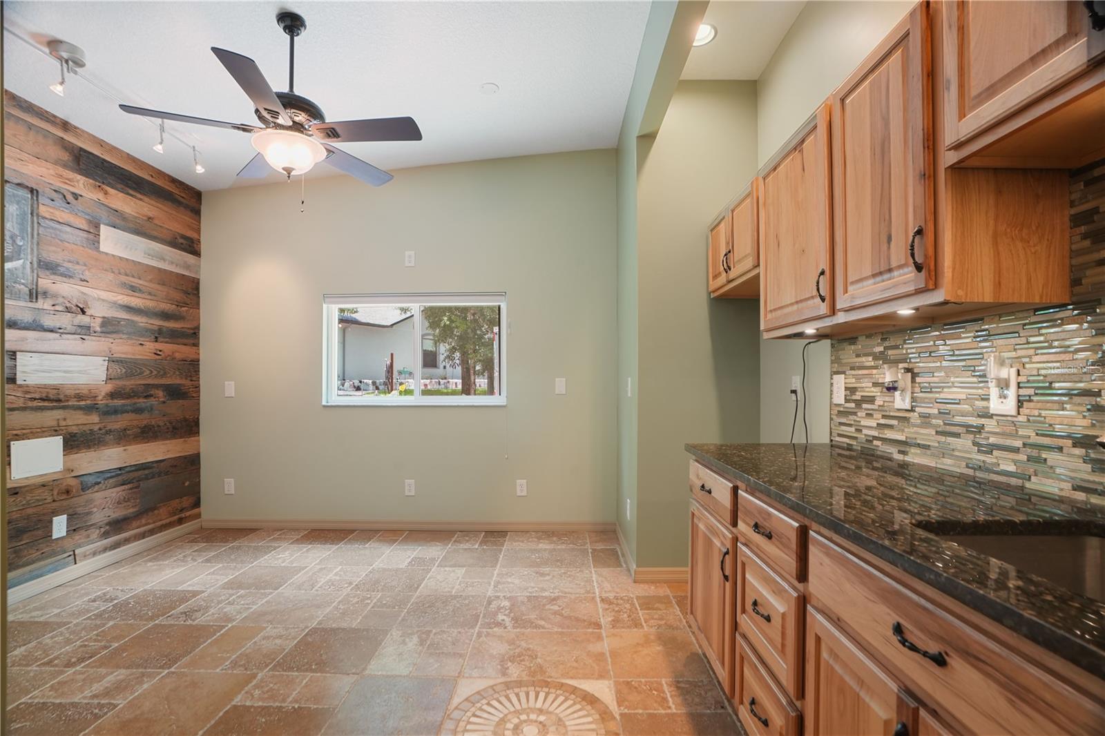 Image 79 of 94 For 8518 Quail Hollow Boulevard