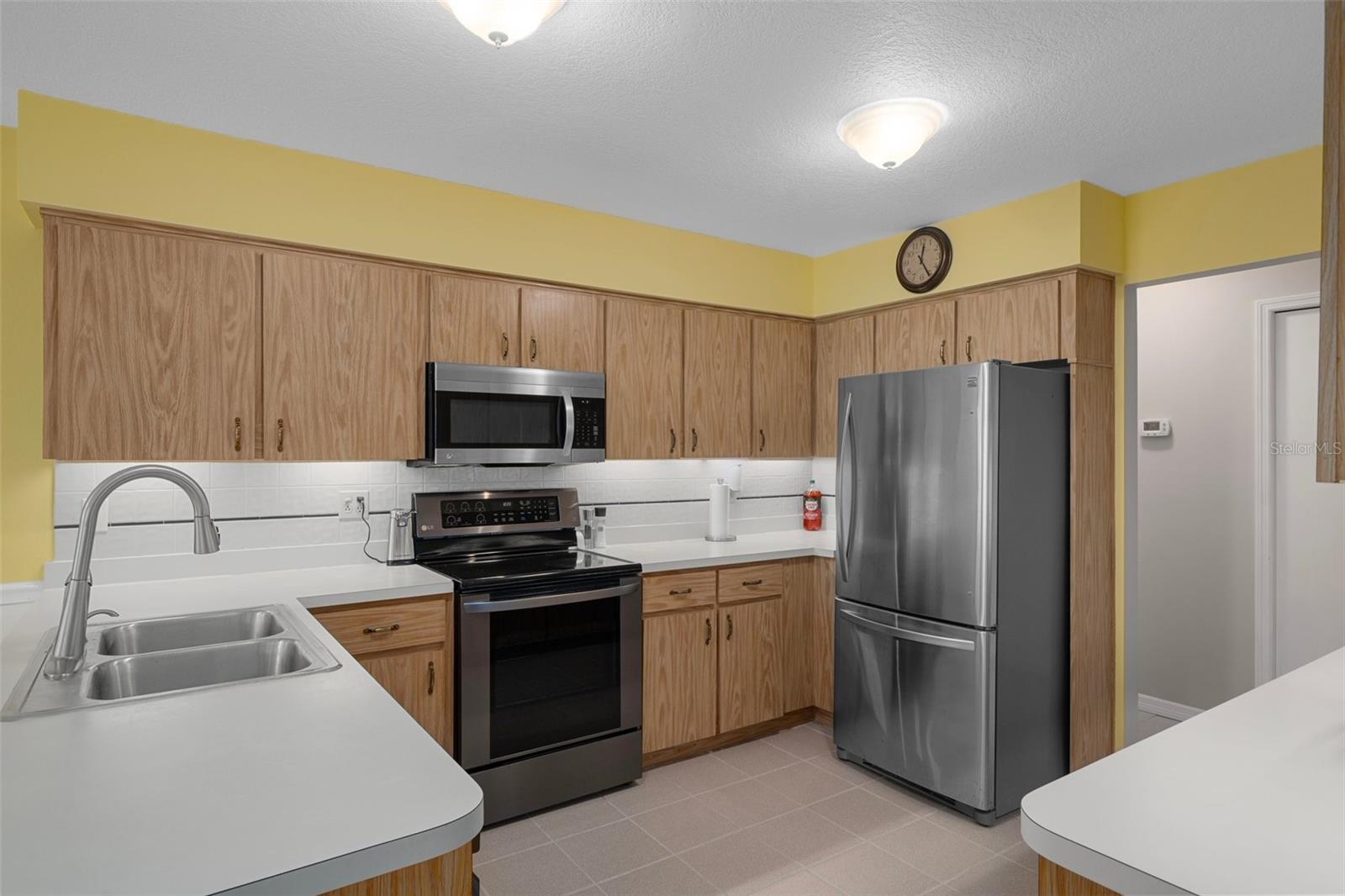 Image 22 of 56 For 35046 Smoketree Lane
