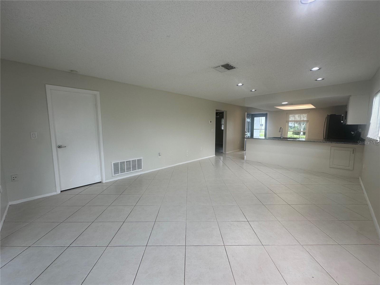 Image 11 of 38 For 12539 Dearborn Drive A