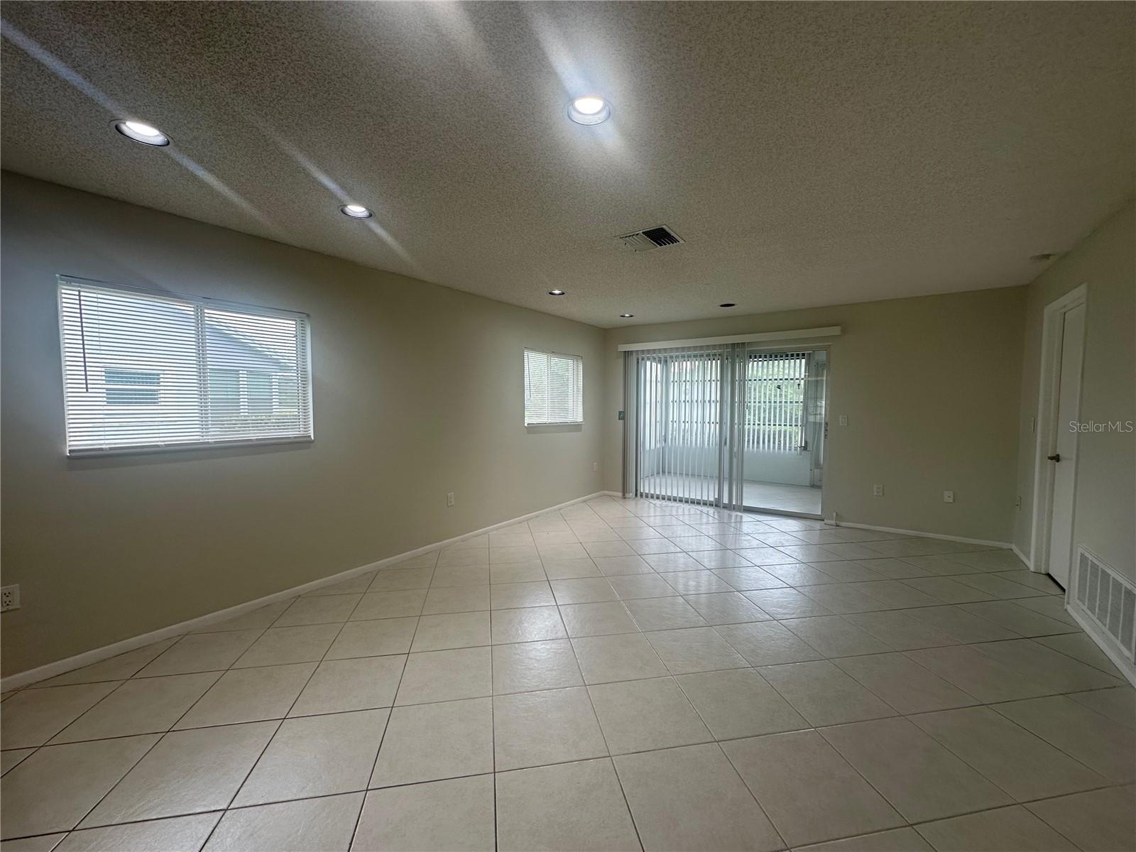 Image 13 of 38 For 12539 Dearborn Drive A
