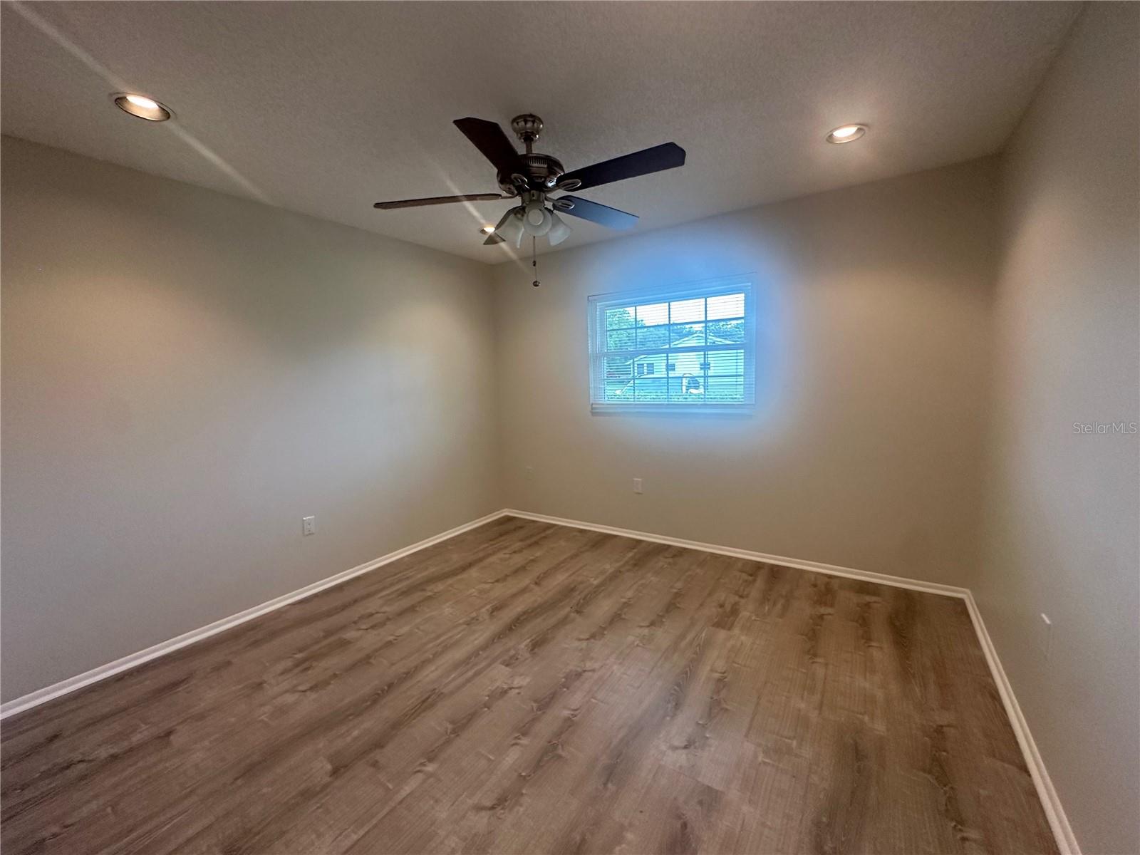 Image 18 of 38 For 12539 Dearborn Drive A