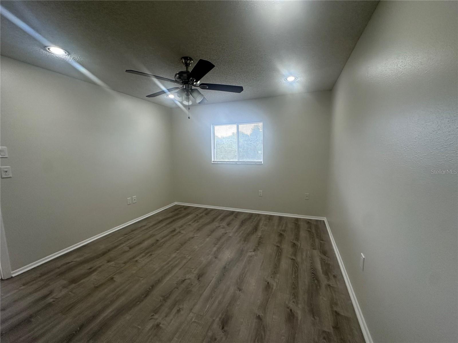 Image 25 of 38 For 12539 Dearborn Drive A