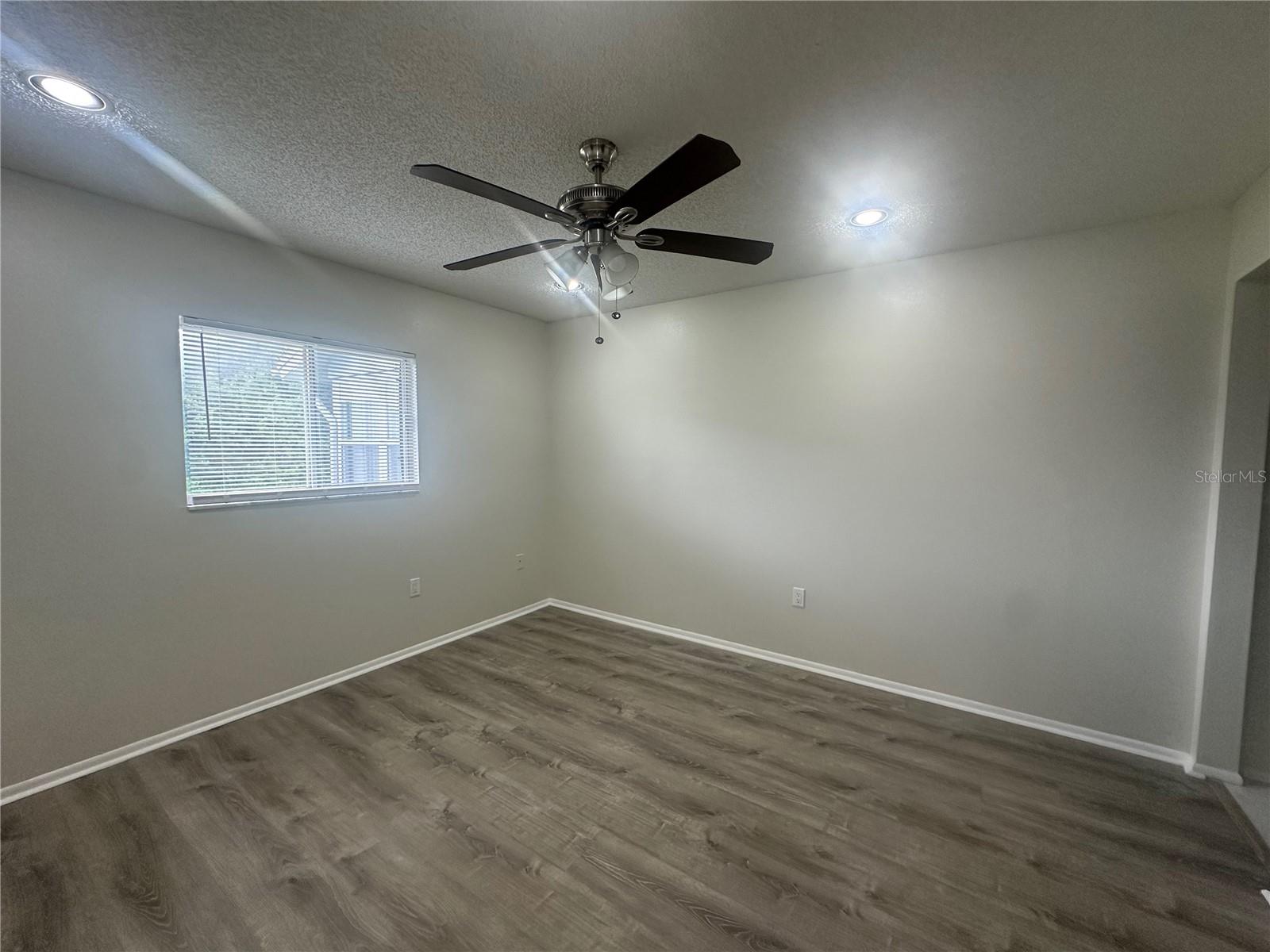 Image 26 of 38 For 12539 Dearborn Drive A