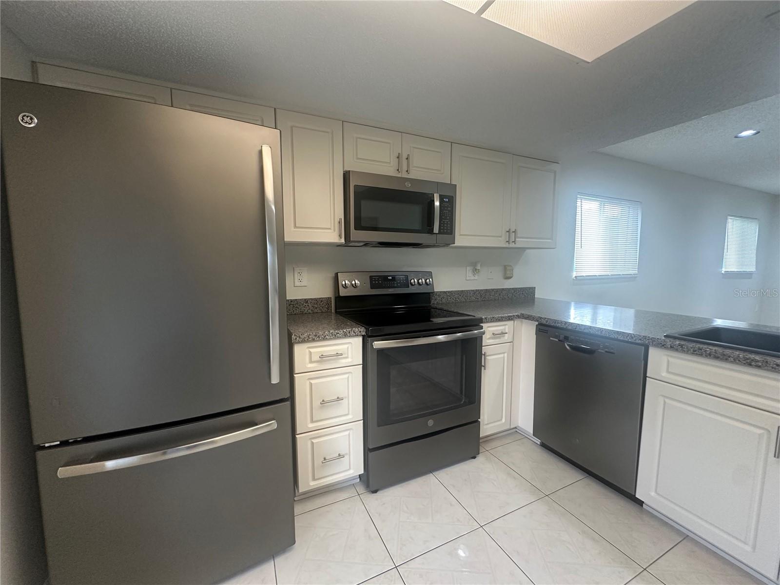 Image 5 of 38 For 12539 Dearborn Drive A