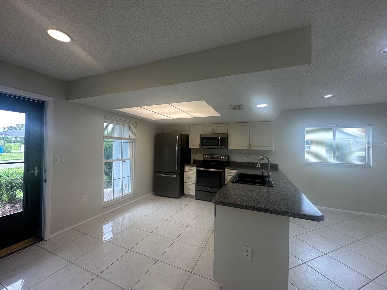 Image 6 of 38 For 12539 Dearborn Drive A