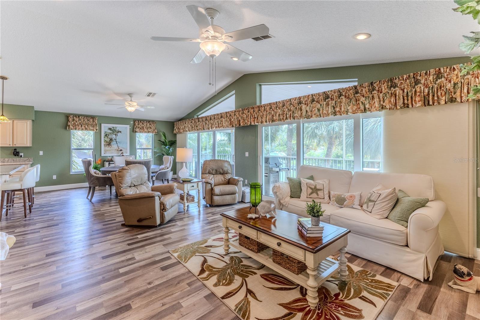 Image 13 of 75 For 4460 Flounder Drive