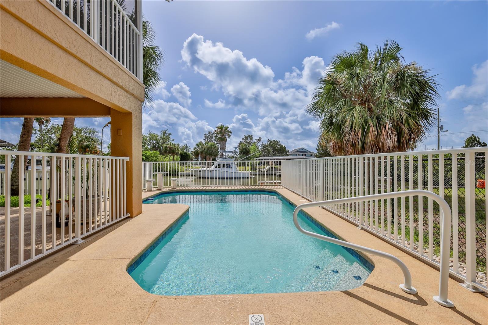 Image 4 of 75 For 4460 Flounder Drive