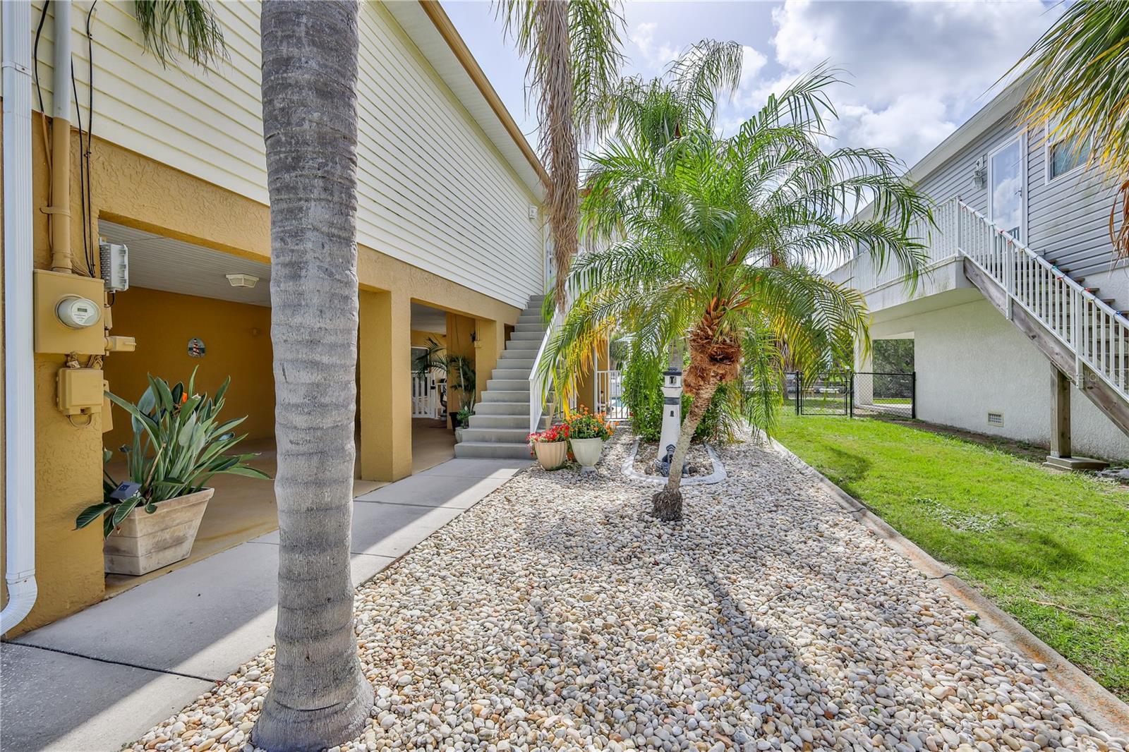 Image 8 of 75 For 4460 Flounder Drive