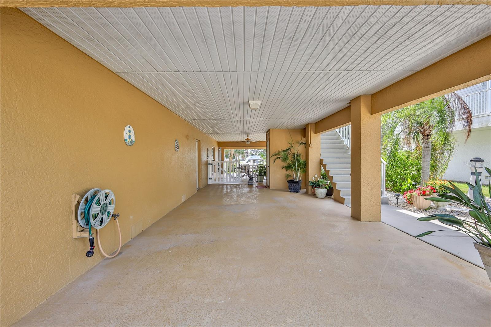 Image 9 of 75 For 4460 Flounder Drive