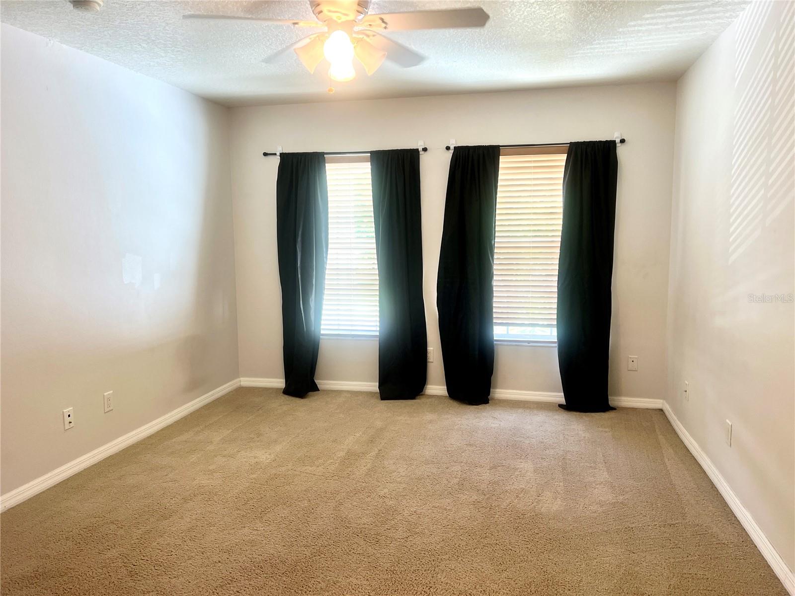 Image 15 of 27 For 930 Woodbridge Ct