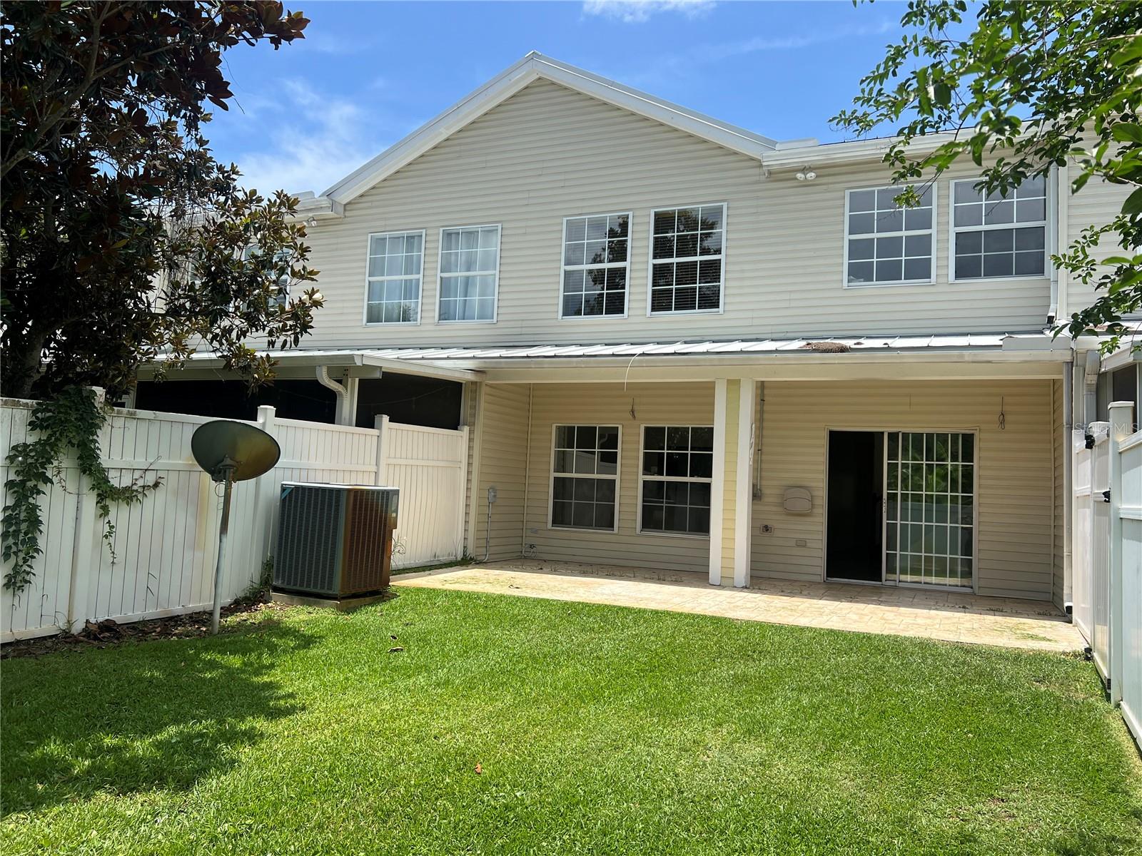 Image 31 of 38 For 930 Woodbridge Ct