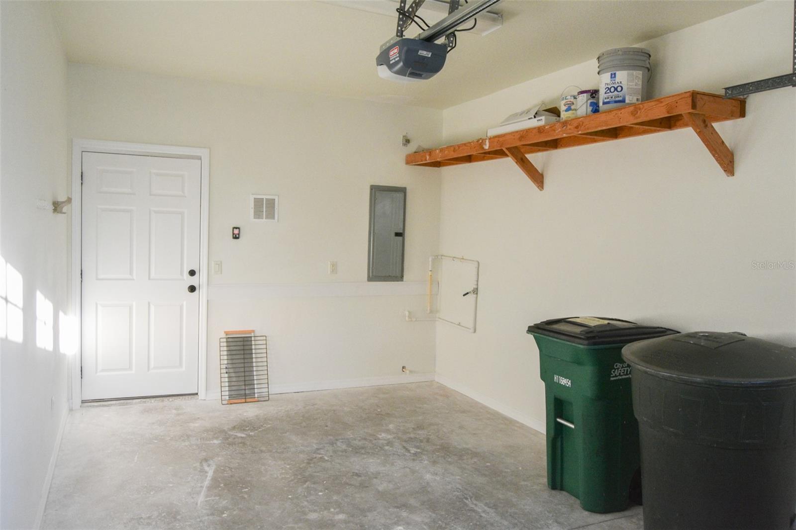 Image 36 of 38 For 930 Woodbridge Ct