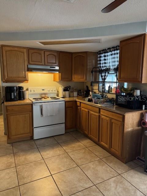Image 3 of 40 For 7222 Coventry Drive