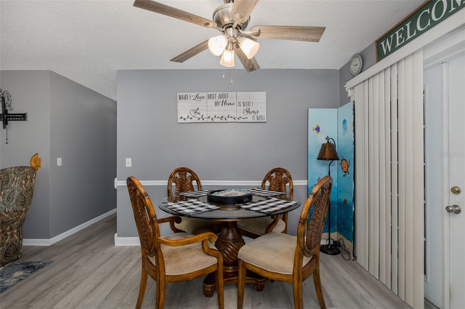 Image 11 of 36 For 27263 Warner Avenue
