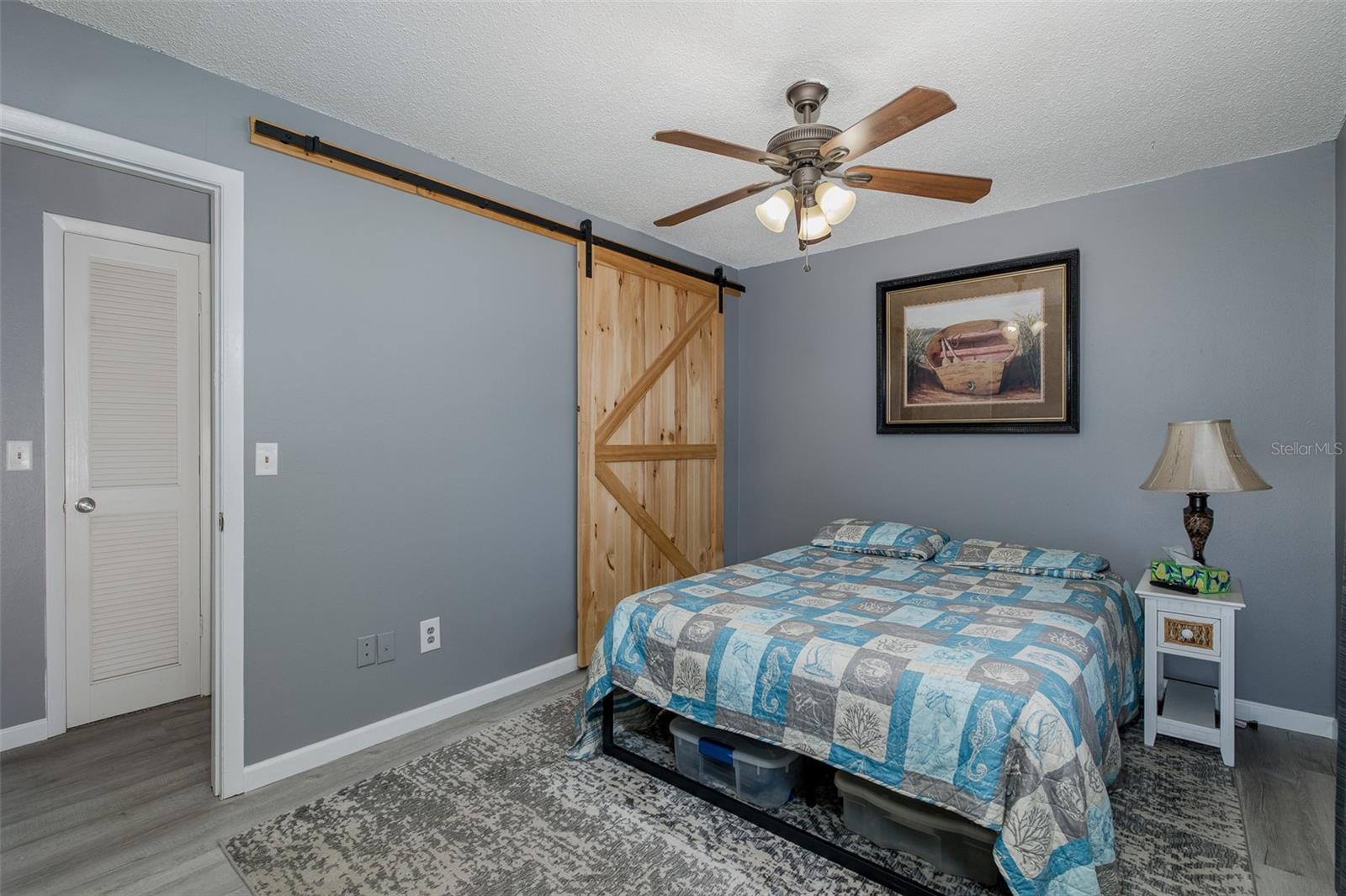 Image 19 of 36 For 27263 Warner Avenue
