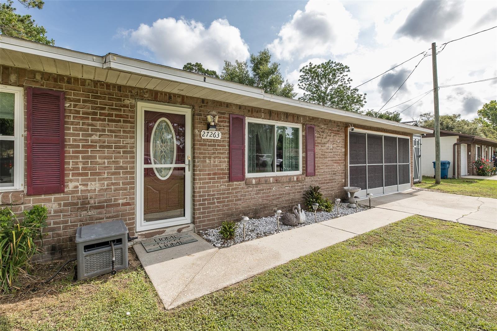Image 4 of 36 For 27263 Warner Avenue