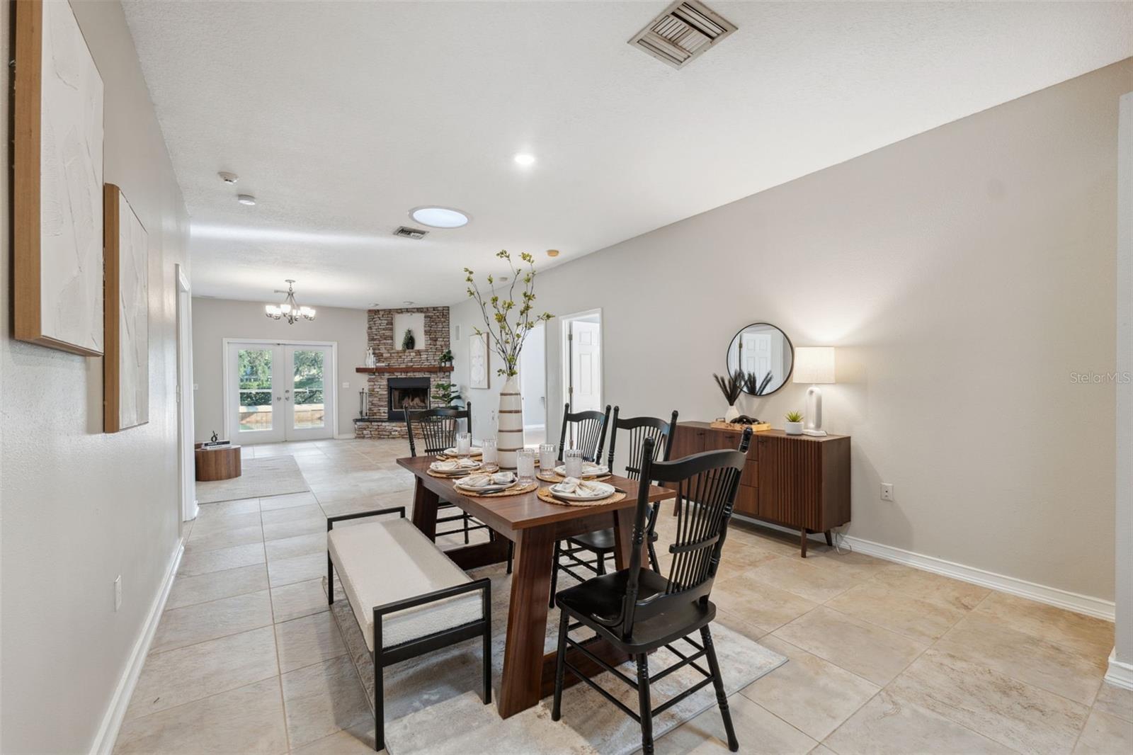 Image 8 of 21 For 1623 Crossvine Court