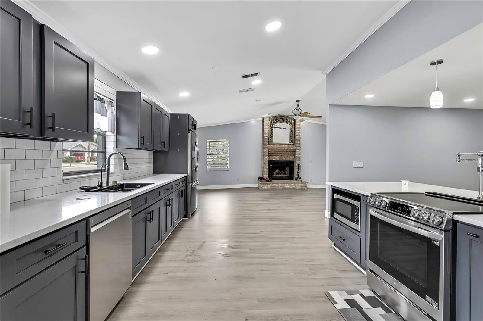 Image 12 of 49 For 10277 Rosetti Ct