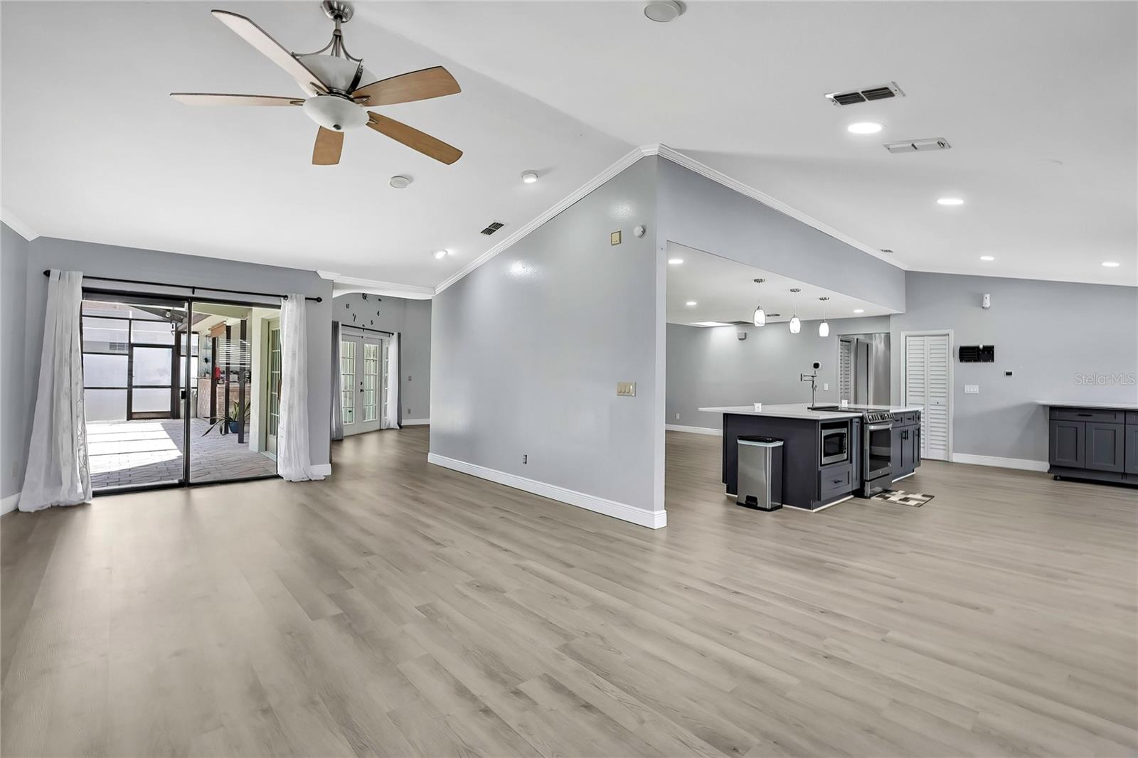 Image 16 of 49 For 10277 Rosetti Ct