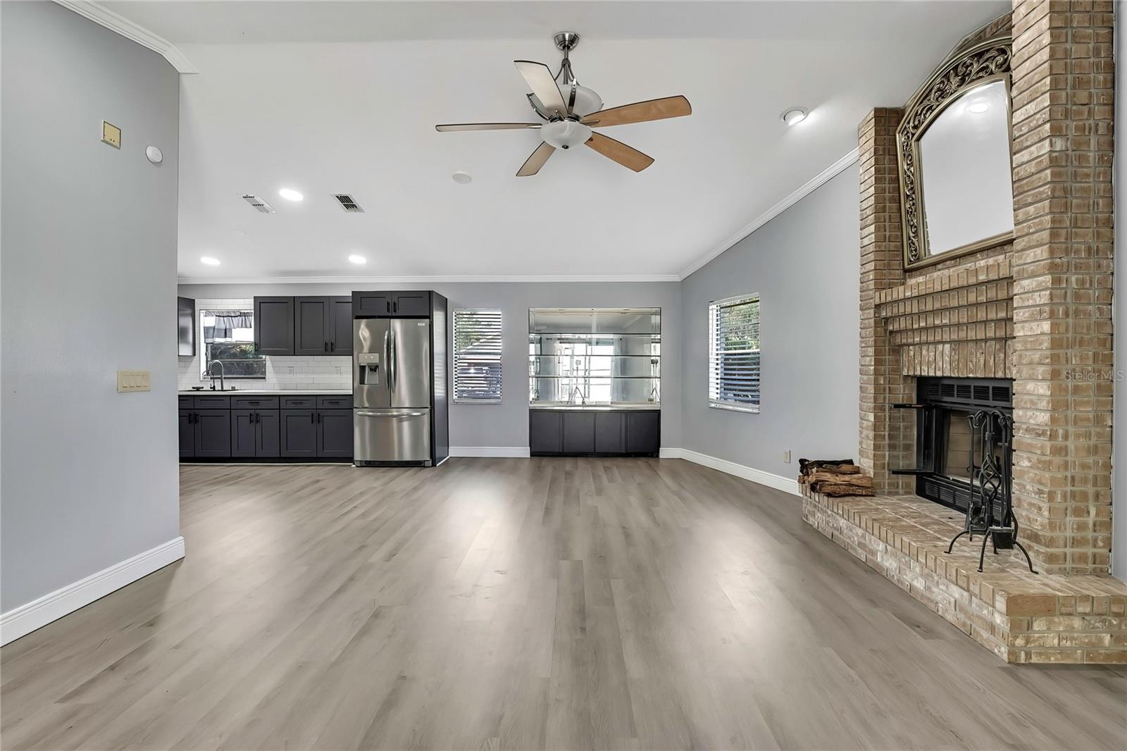 Image 17 of 49 For 10277 Rosetti Ct
