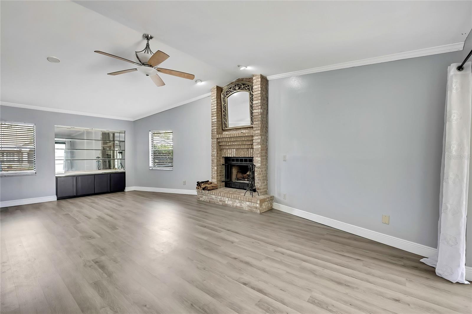 Image 19 of 49 For 10277 Rosetti Ct