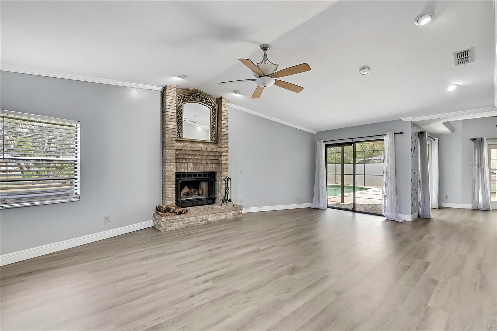 Image 20 of 49 For 10277 Rosetti Ct