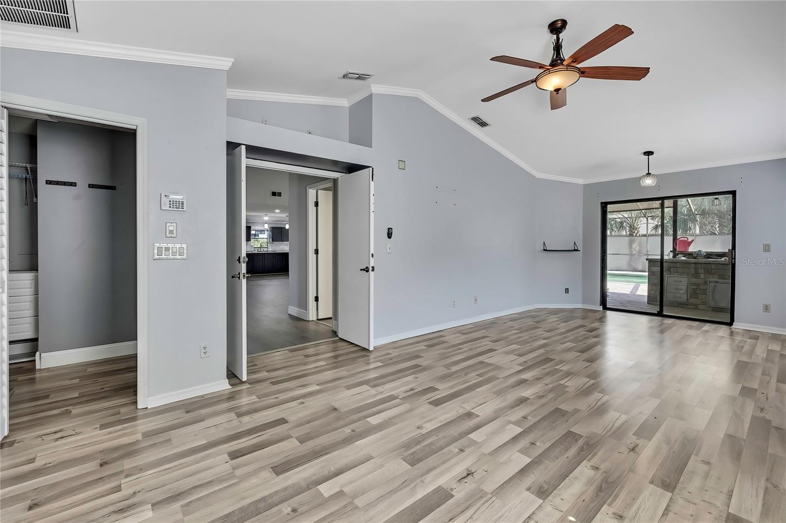 Image 21 of 49 For 10277 Rosetti Ct