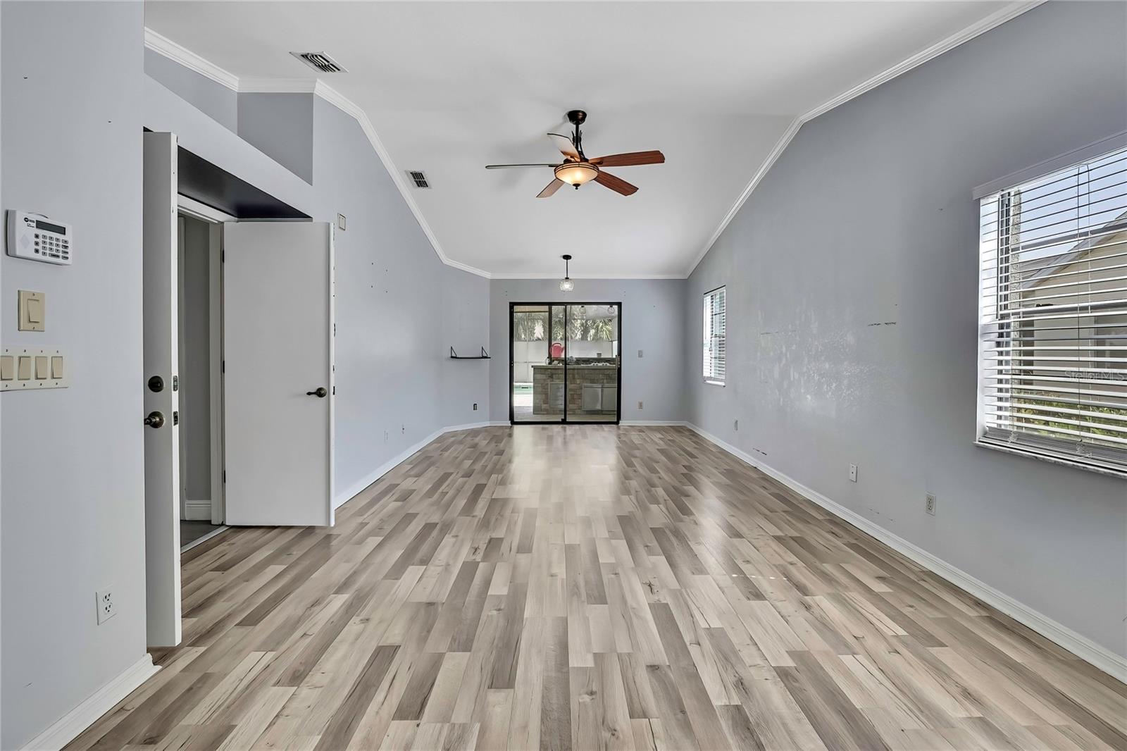 Image 22 of 49 For 10277 Rosetti Ct
