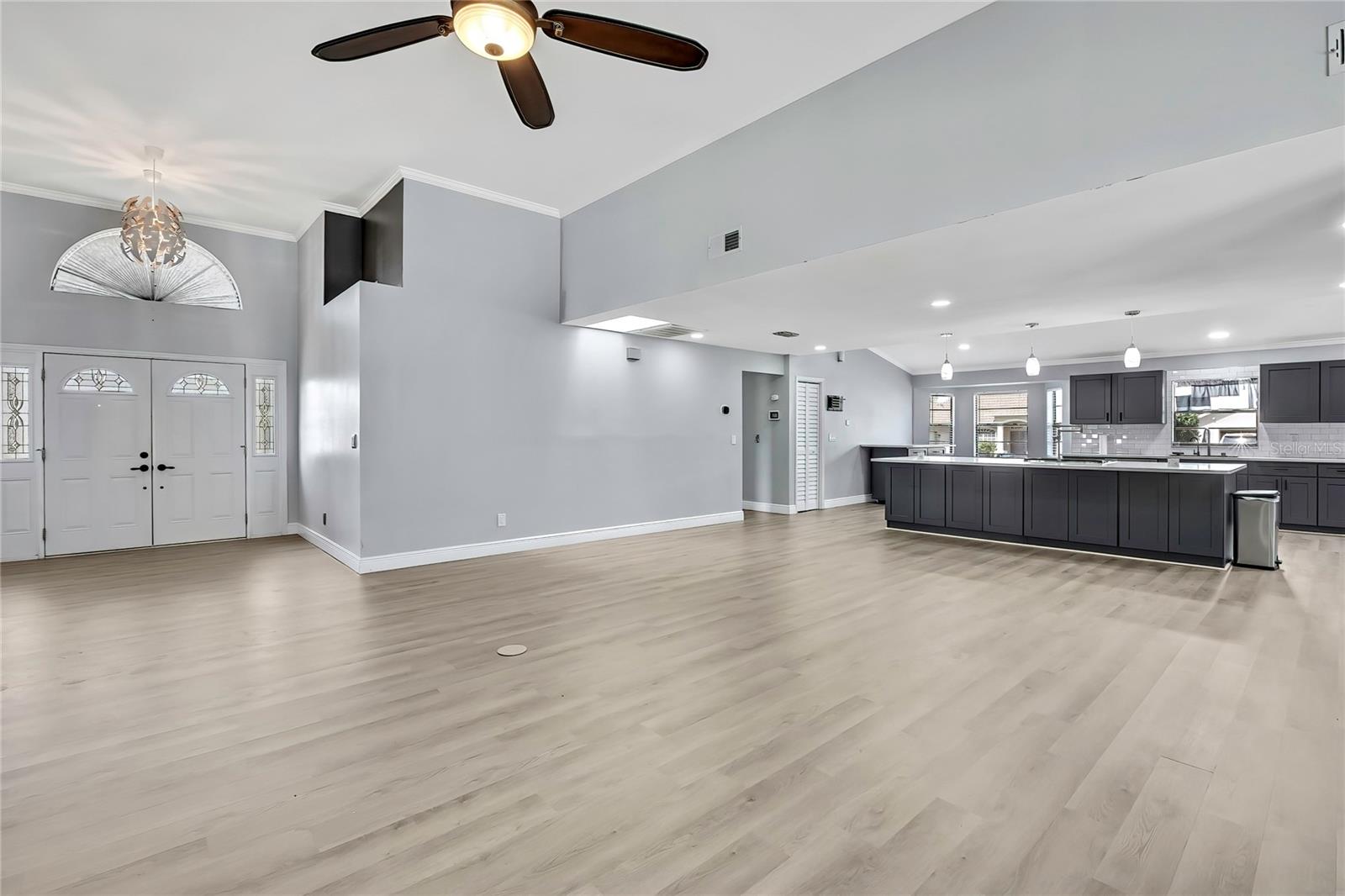 Image 5 of 49 For 10277 Rosetti Ct
