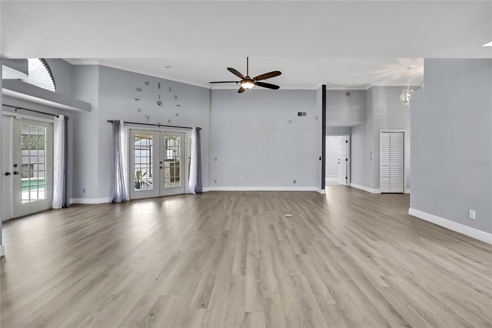 Image 7 of 49 For 10277 Rosetti Ct
