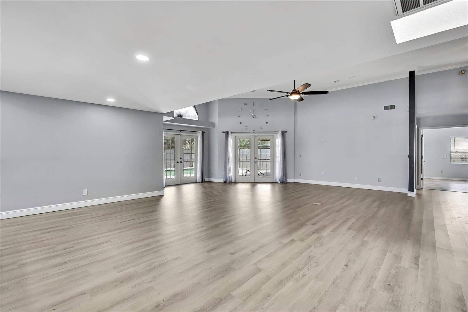 Image 8 of 49 For 10277 Rosetti Ct