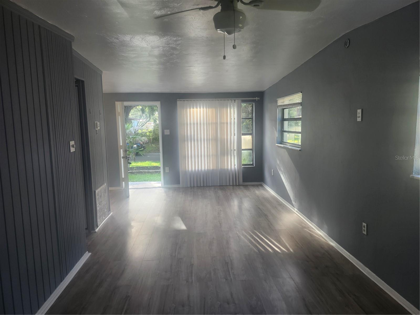 Image 19 of 27 For 9432 84th Street