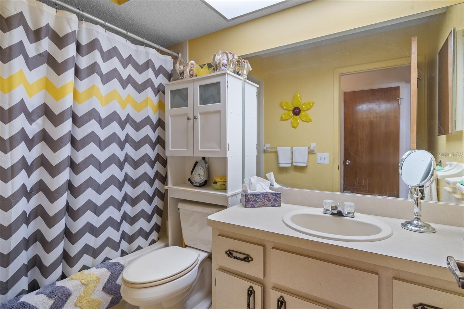 Image 15 of 23 For 8914 Schrader Boulevard