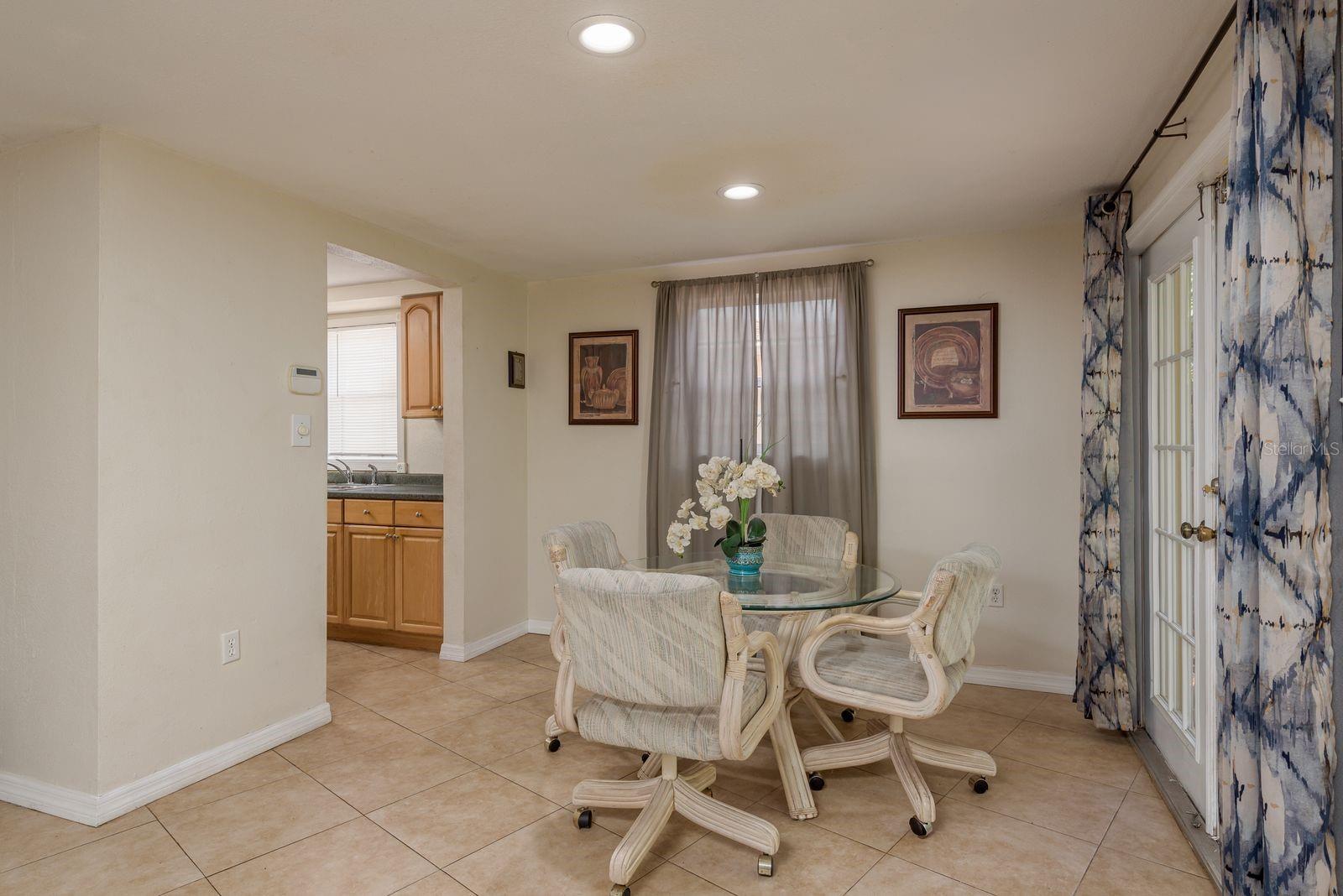 Image 10 of 25 For 3140 Bahia Avenue