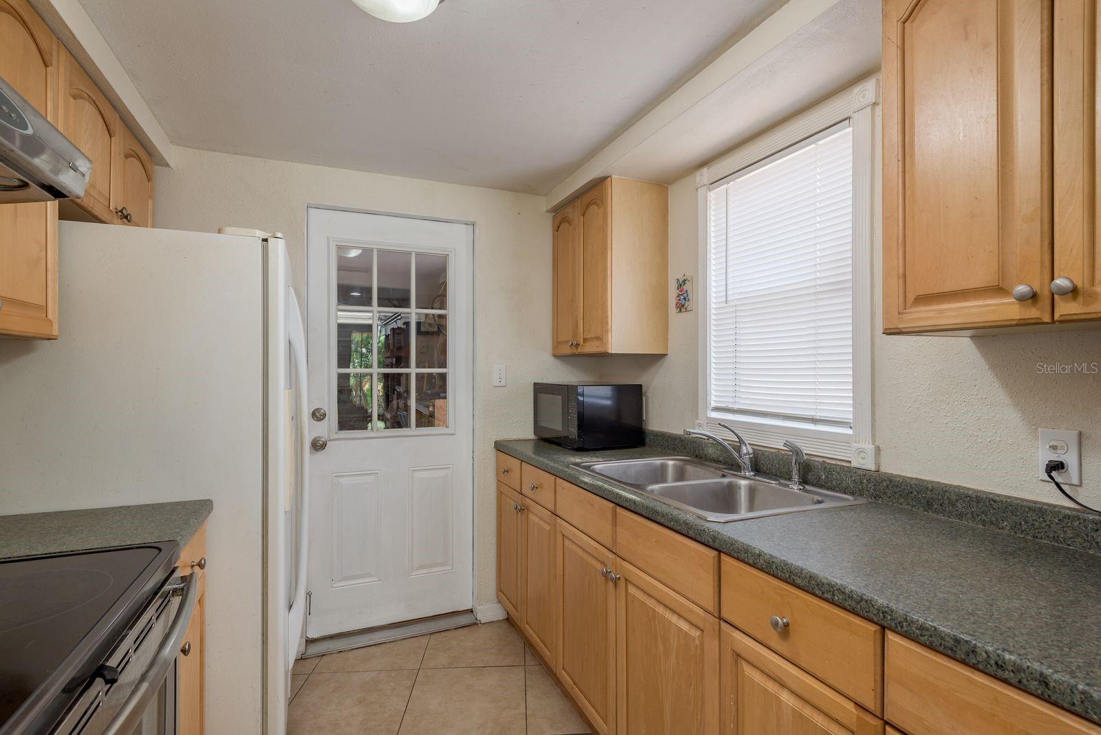 Image 12 of 25 For 3140 Bahia Avenue