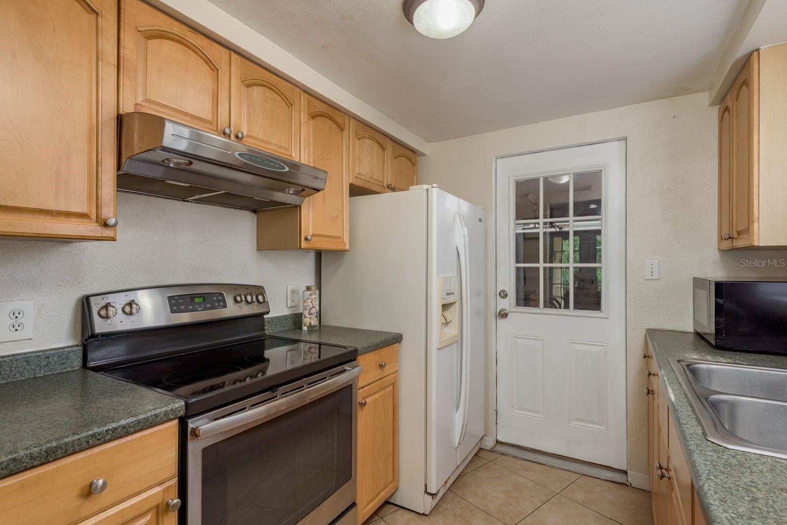 Image 13 of 25 For 3140 Bahia Avenue