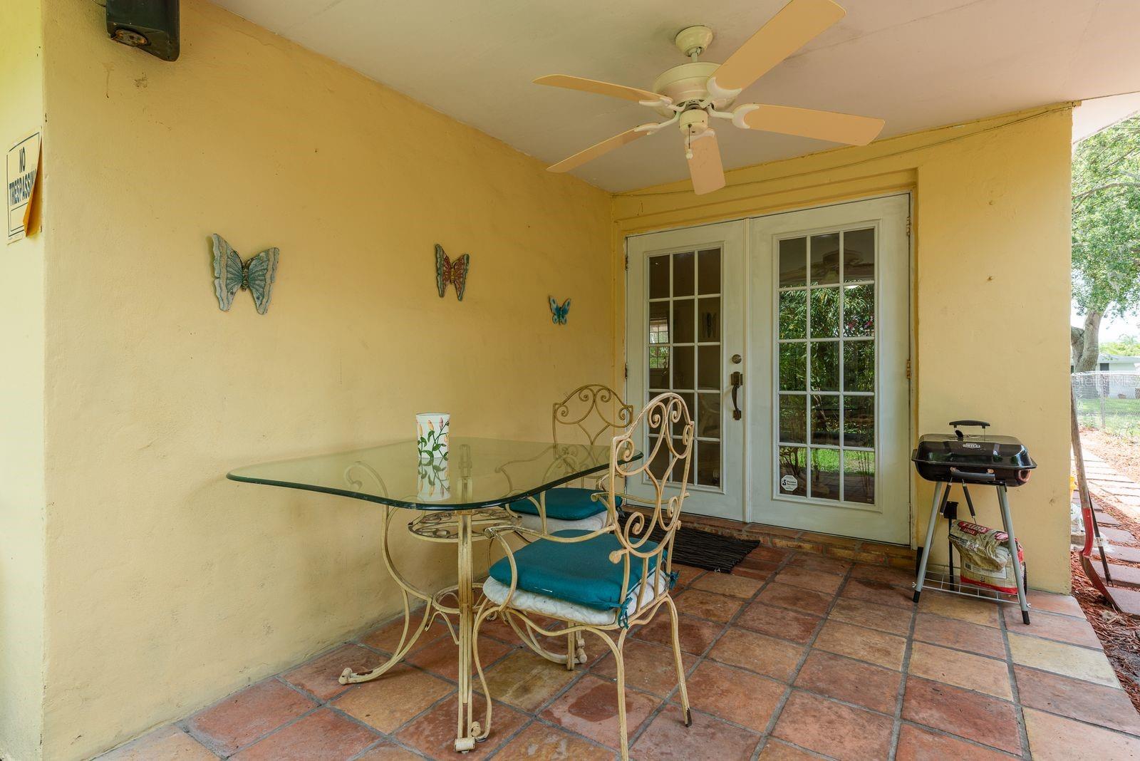 Image 21 of 25 For 3140 Bahia Avenue