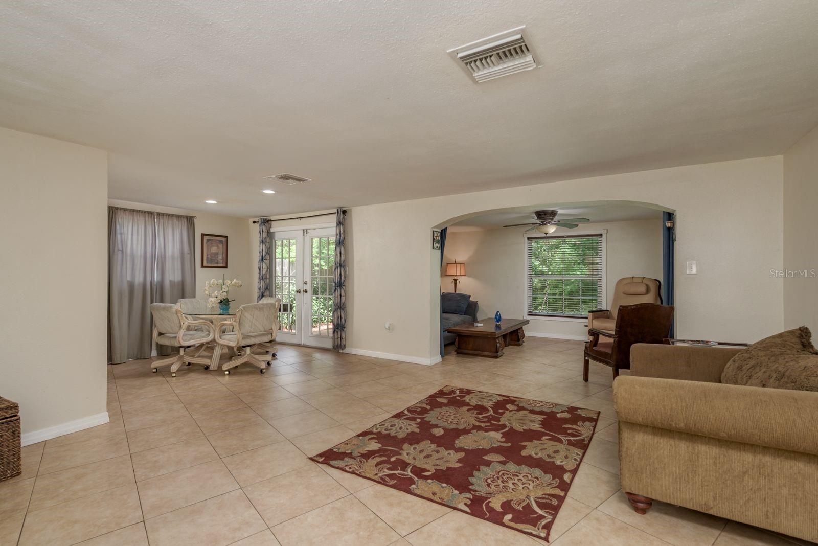 Image 5 of 25 For 3140 Bahia Avenue