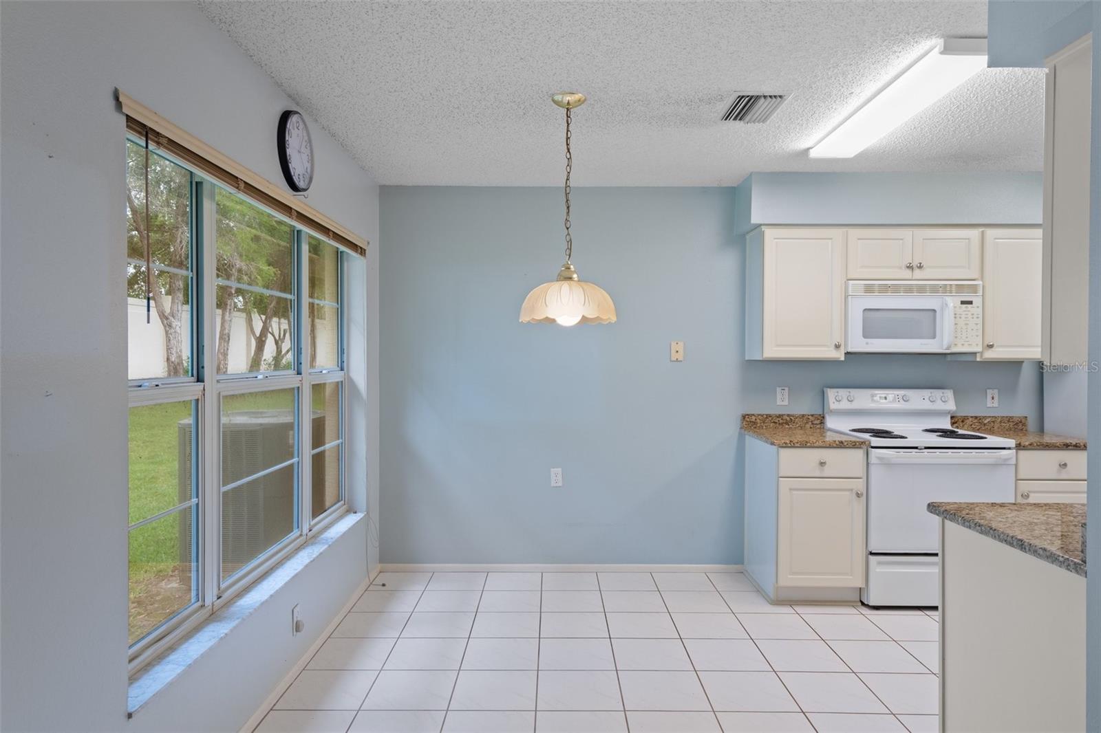 Image 17 of 45 For 2165 Springmeadow Drive