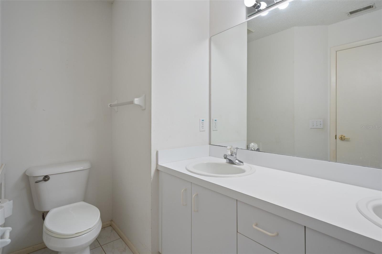 Image 22 of 45 For 2165 Springmeadow Drive