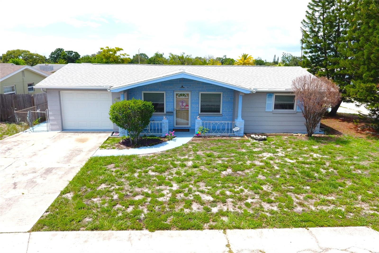 Image 2 of 50 For 3151 Wellington Drive