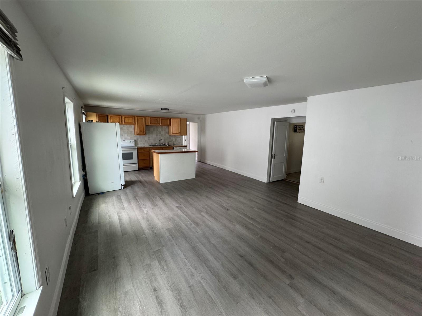 Image 14 of 29 For 221 Highland Street